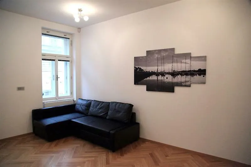 Spacious Designer Apartments Prague
