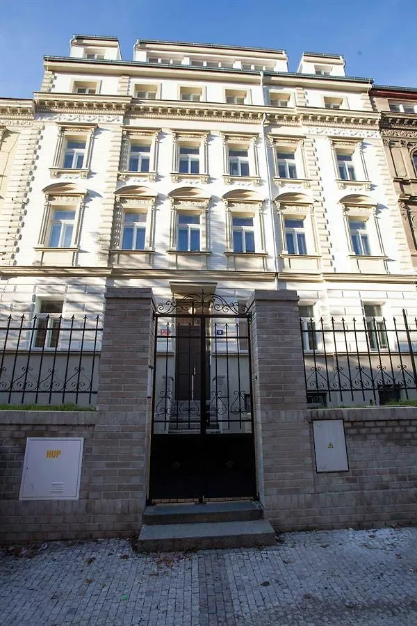 Spacious Designer Apartments Prague